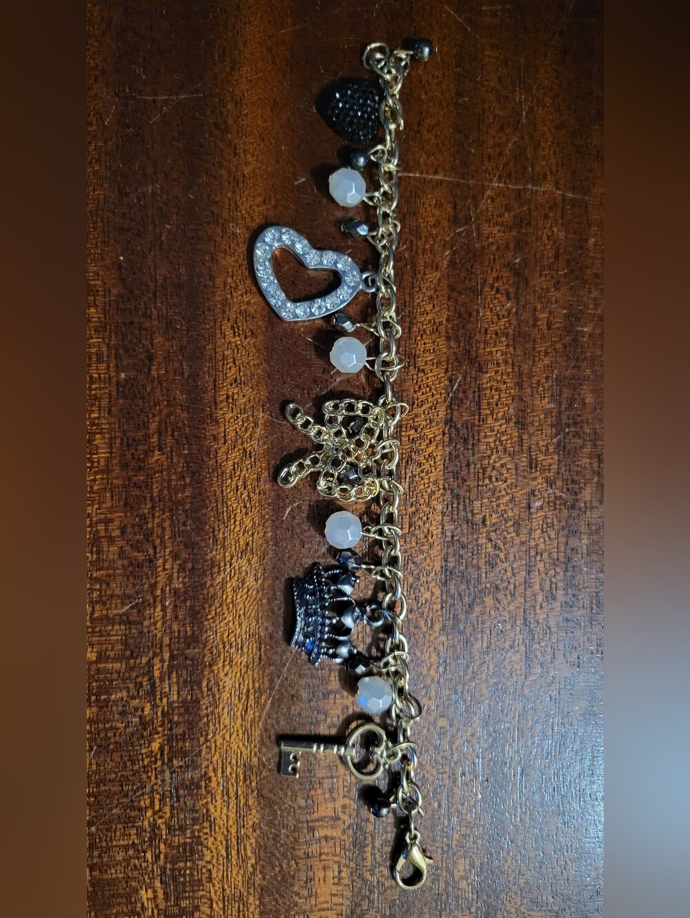 Vintage Style Gold Tone Charm Bracelet – Hearts, Crown, Key, Bow & Rhinestones